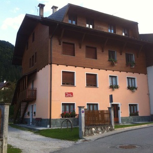 foto di Casa Jurnov di Degli Uomini Natalina - Valbruna